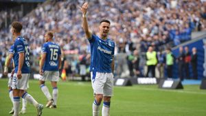Media: kolejne kluby chcą gwiazdę Lecha. Ujawniono kierunki