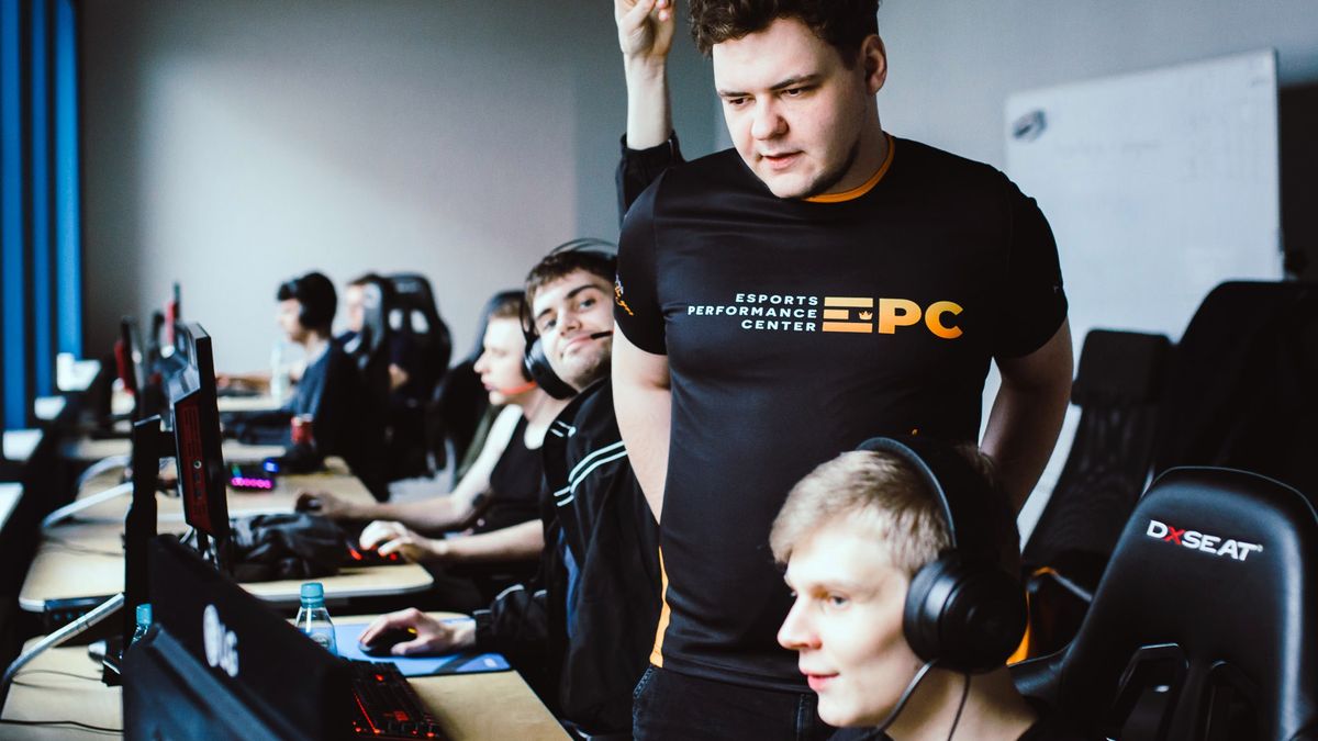 Materiały prasowe / Esport Performance Center / Na zdjęciu: Adrian 'Hatchy' Widera