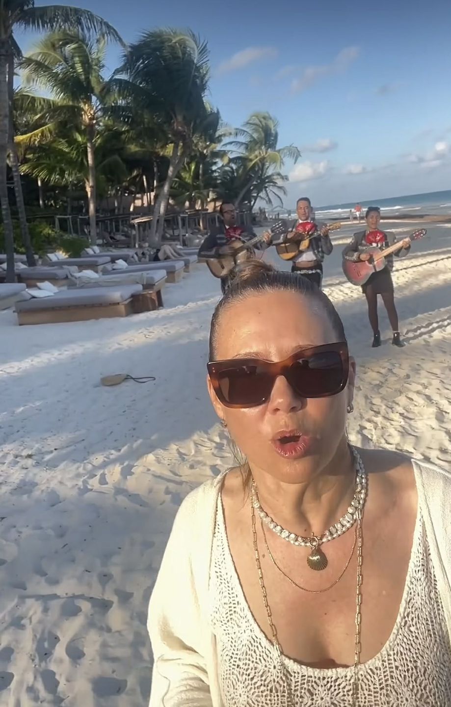 Kinga Rusin wspiera WOŚP z Meksyku