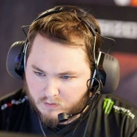 Robin "flusha" Ronnquist, gracz CS:GO z ekipy fnatic (fot. Facebook)