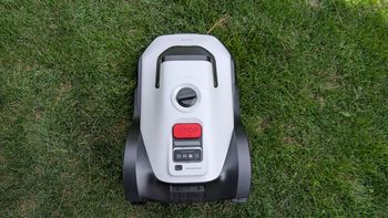 Bez kabli. Bez anten. Bez stresu? Sprawdzamy, co potrafi robot koszący Eufy C15