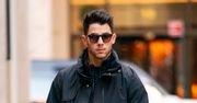Nick Jonas miał wypadek na planie. Trafił do szpitala