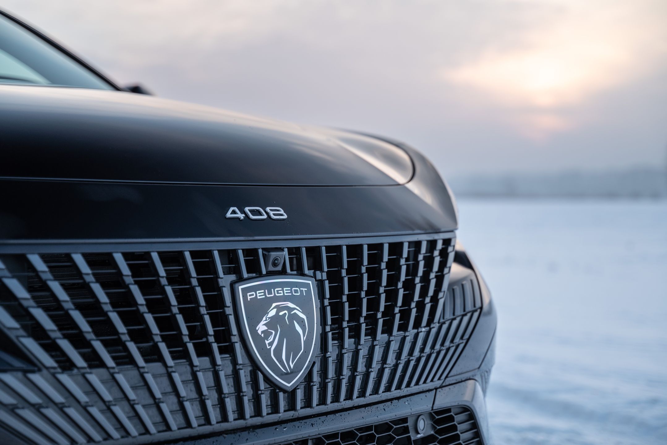 Peugeot 408 Hybrid 145