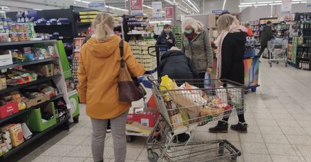 Droższe zakupy przed świętami. Za te produkty płacimy więcej