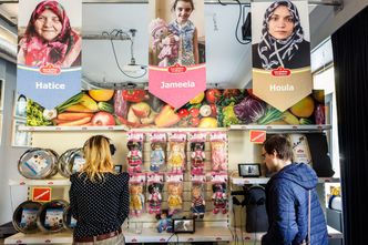 Zwyczajnie nadzwyczajna pomoc dla uchodźców. Przywraca godność i odrobinę normalności