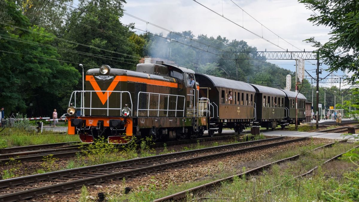 Retro lokomotywa gwarantuje podróż w czasie 