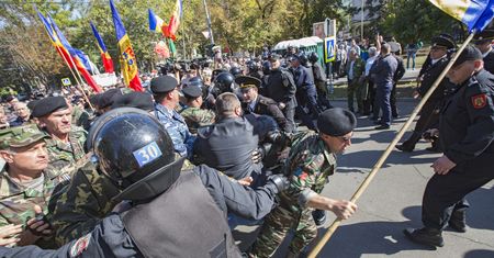 Defraudacja miliarda dolarów w Mołdawii. 20 tys. osób protestowało przeciw władzy