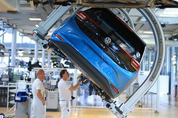 Volkswagen nie ma wyjścia. Gigant reaguje na zagrożenia z Chin i USA