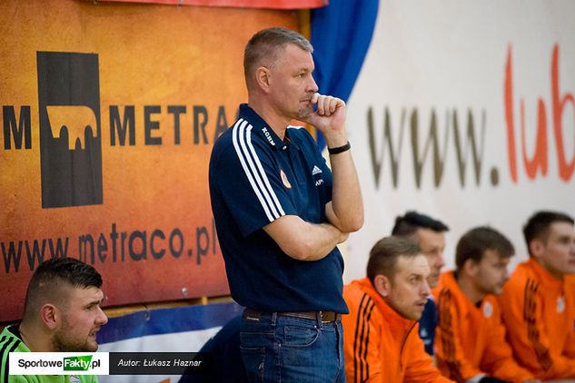 W sezonie 2013/2014 stanowisko trenera objął Dariusz Bobrek