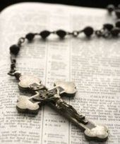 Skonfiskowano ponad 15 tys. egzemplarzy Biblii