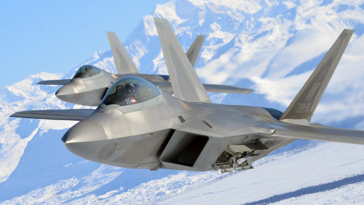 F-22 Raptor niezastąpiony. Amerykanie gubią się w stwierdzeniach