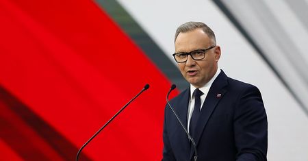 Duda zaniepokojony słowami Hołowni. Złoży zawiadomienie?