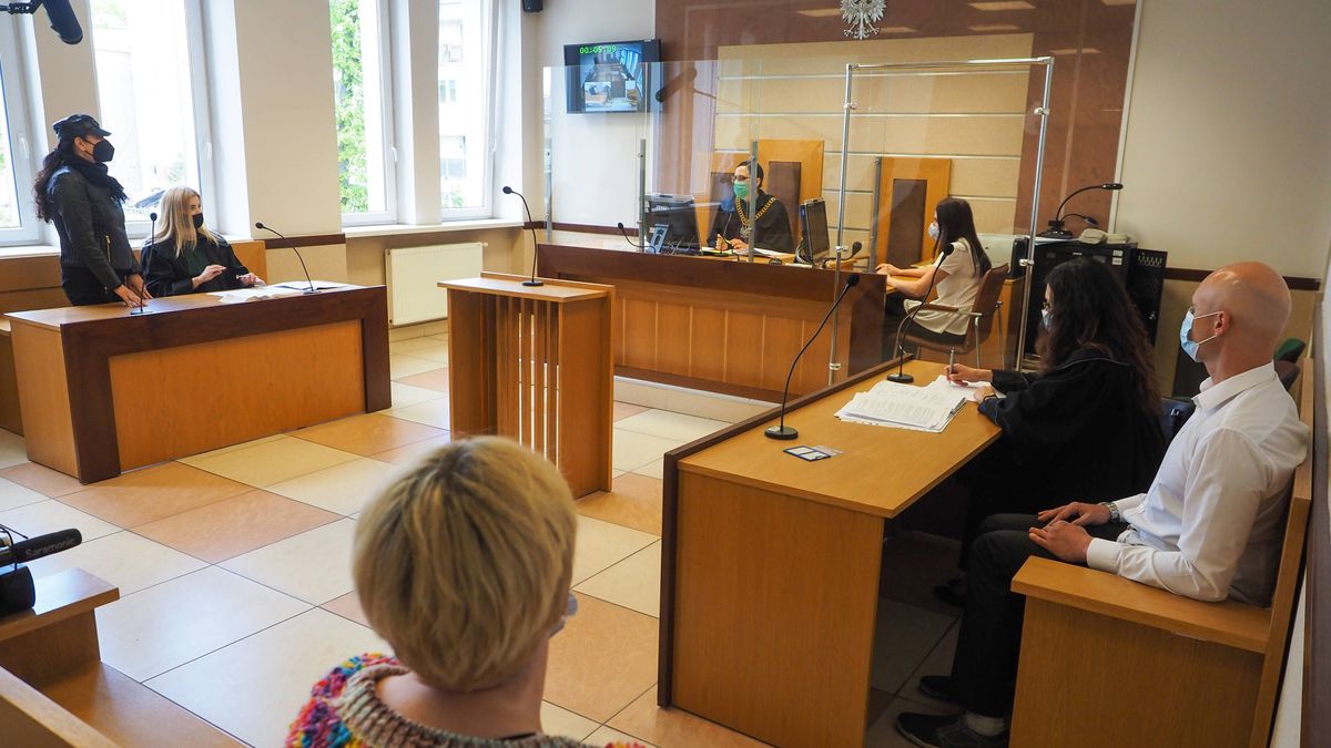 Krzysztof Igor Krawczyk i Ewa Krawczyk spotkali się w sadzie na pierwszej rozprawie spadkowej o majątek zmarłego piosenkarza