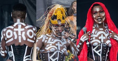 67-letnia Grace Jones pokazała piersi na koncercie! (ZDJĘCIA)