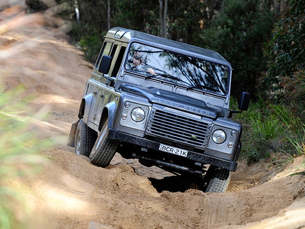 Land Rover Defender 110 Station Wagon AU-spec (2007)