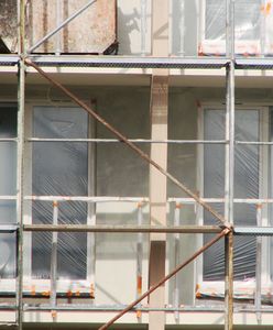 Od lat żyją za płachtami. "Ludzie już mają stany depresyjne"