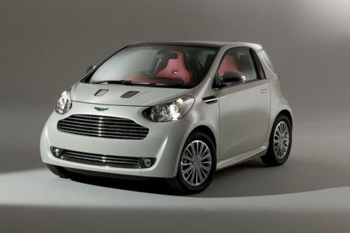 Aston Martin bazujący na Toyocie iQ. Bond nie będzie zadowolony...