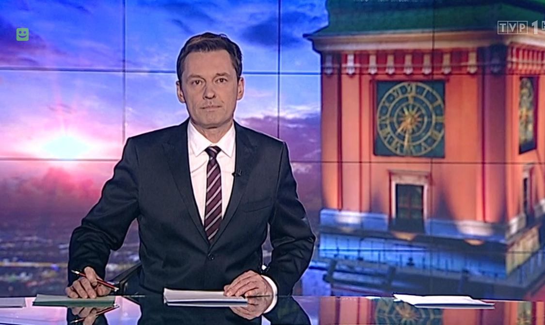 Krzysztof Ziemiec jako prezenter "Wiadomości" w TVP