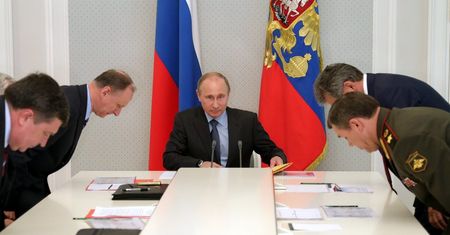 Putin będzie latał do pracy śmigłowcem, bo nie chce robić korków