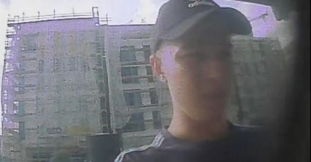 Niebywałe, do czego namówił kobietę w Gdyni. Teraz szuka go policja