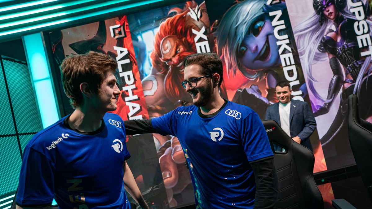 Materiały prasowe /  Michal Konkol/Riot Games / Na zdjęciu: Barney 'Alphari' Morris oraz Andrei 'Xerxe' Dragomir 