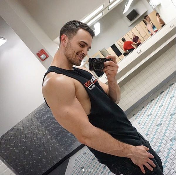 Fit vloger przestał mieć problemy z cerą