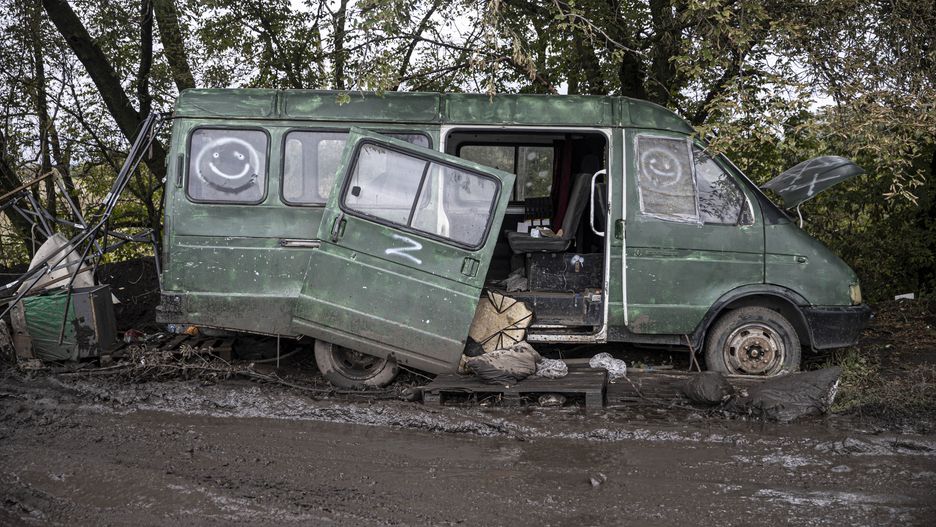 Na wyzwolonych spod rosyjskiej okupacji terenach Ukrainy pełno śladów niedawnej porażki Rosjan