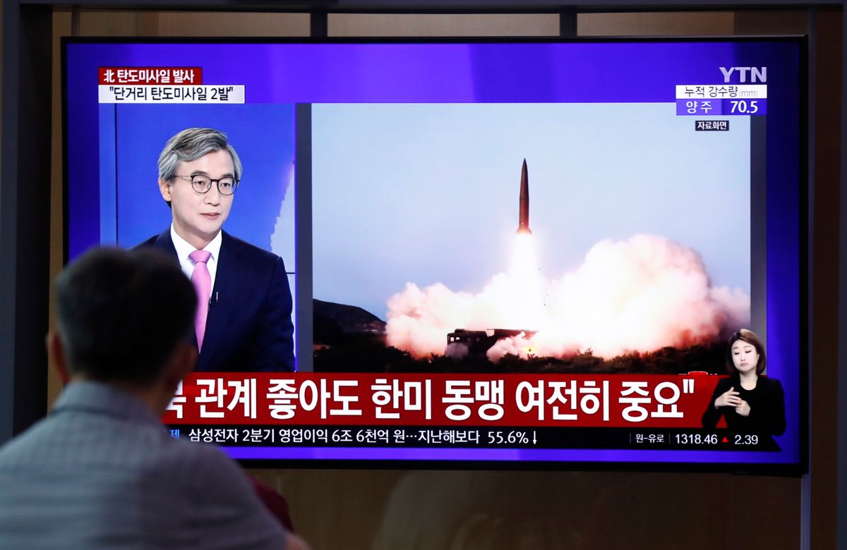 Korea Płn. wystrzeliła rakiety. Kim straszy świat
