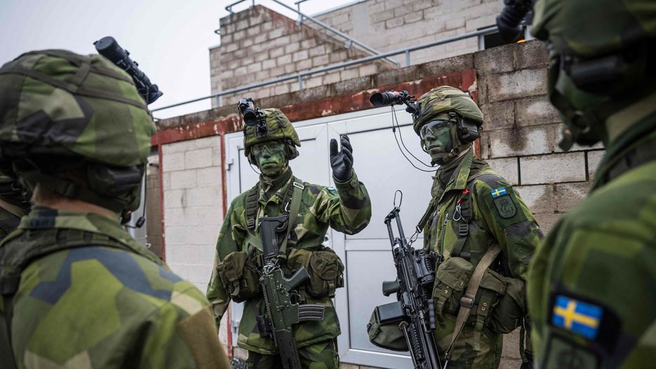 ?wiczenia szwedzkich ?o?nierzy
Soldiers from the 13th counter intelligence battalion, 2nd reconnaissance platoon of the Swedish Armed Forces, participate in military exercise in Kungsangen, near Stockholm on February 27, 2024. (Photo by Jonathan NACKSTRAND / AFP)
JONATHAN NACKSTRAND