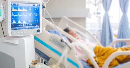Wybudził się ze śpiączki, dowiedział się o epidemii. Niezwykła historia pacjenta