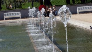 Legnica: Magia wody, światła i dźwięku. Wystartował sezon fontann w Parku Miejskim, zdjęcia