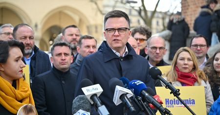 Hołownia też chce debatować. "Moje zaproszenie pozostaje aktualne"