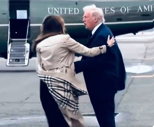 Melania Trump i Donald Trump na lotnisku 