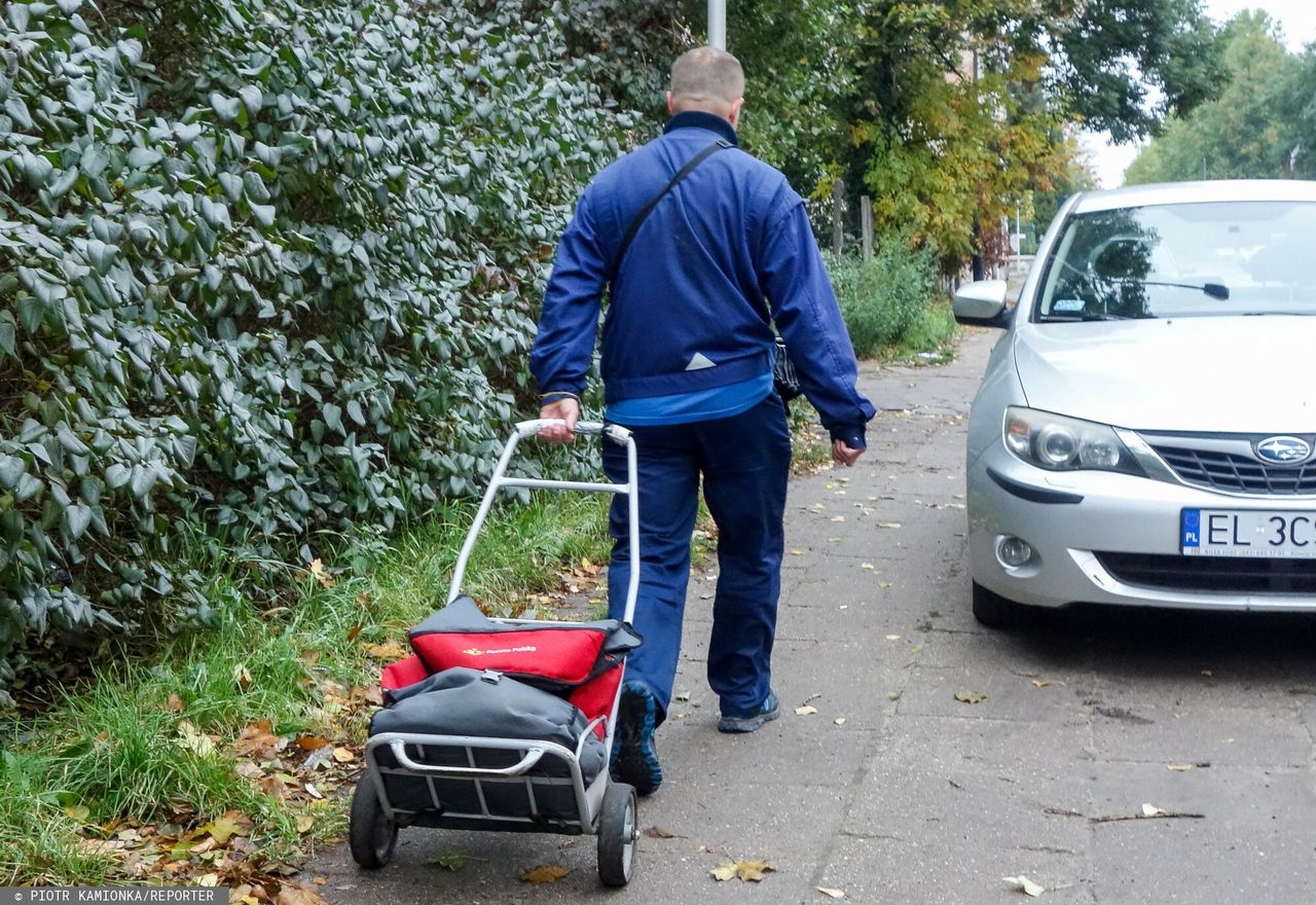 Będą premie dla dyrektorów w Poczcie Polskiej. Pracownicy grożą strajkiem