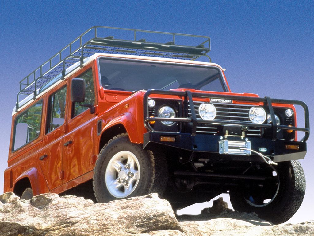 Land Rover Defender 110 Station Wagon AU-spec (1990–2007)