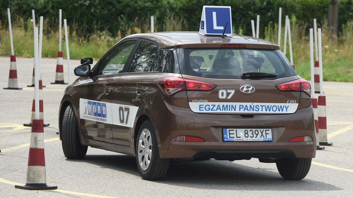 WORD-y nie będą czerpały przychodów z poprawek. Czy to podniesie zdawalność na prawo jazdy?