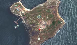 Co Rosjanie robią na Wyspie Węży? "Wzmacniają blokadę"