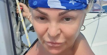 "Słowikowa" mędrkuje na Instagramie: "DOTYKANIE DNA jest zarezerwowane TYLKO DLA ODWAŻNYCH"