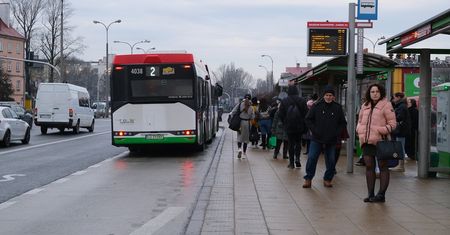 Święta i Nowy Rok zmienią rozkłady w Lublinie. Sprawdź, jak pojadą autobusy i trolejbusy
