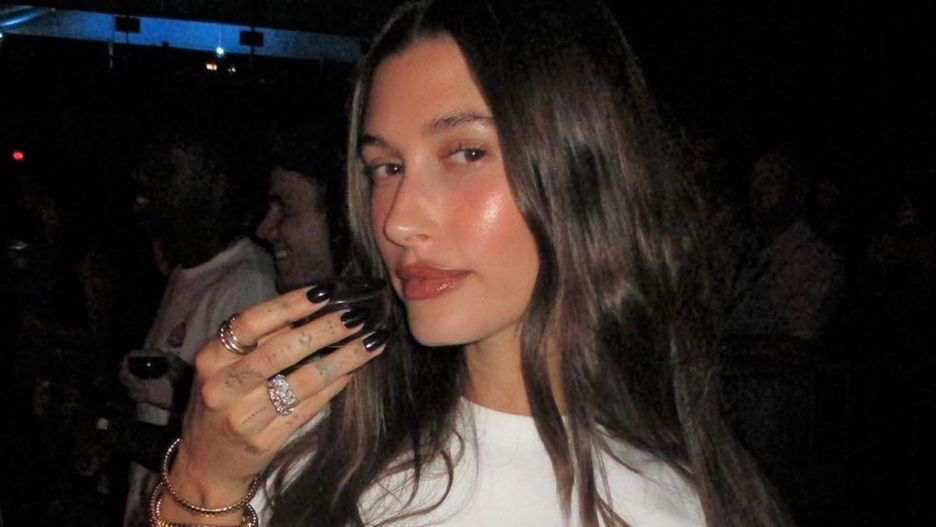 Jesienna stylizacja Hailey Bieber to hit 