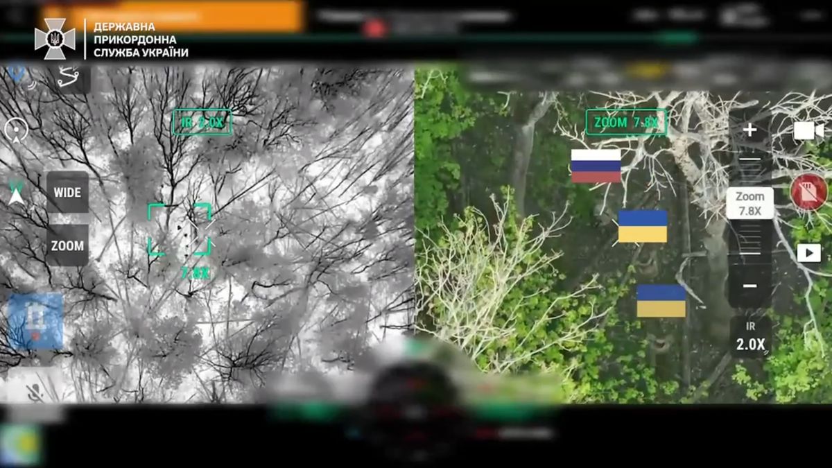 Widok z ukraińskiego drona na rosyjskich żołnierzy i jeńców.