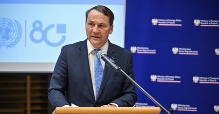 "Złożyłem zeznania". Sikorski podsłuchiwany Pegasusem