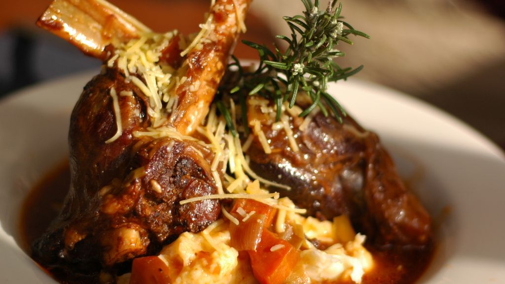 Pieczona mrożona goleń z jagnięciny nowozelandzkiej (samo mięso)