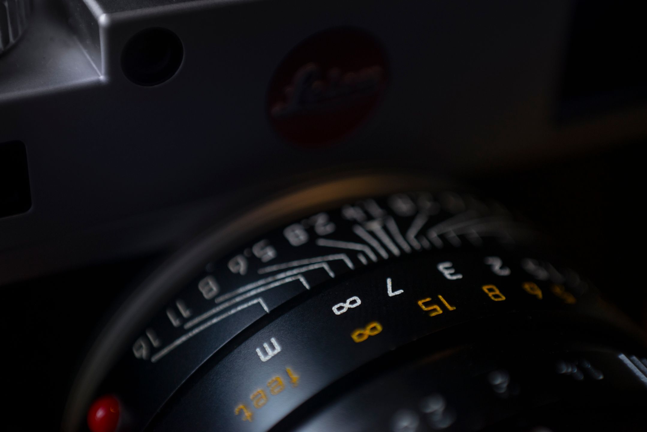 Leica M Typ 240 - klasyczne połączenie elegancji z nowoczesną technologią 12