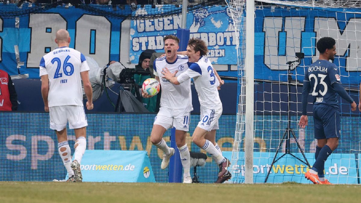 Zdjęcie okładkowe artykułu: Getty Images / Joachim Bywaletz/DeFodi Images  / Na zdjęciu: piłkarze Schalke 04 Gelsenkirchen