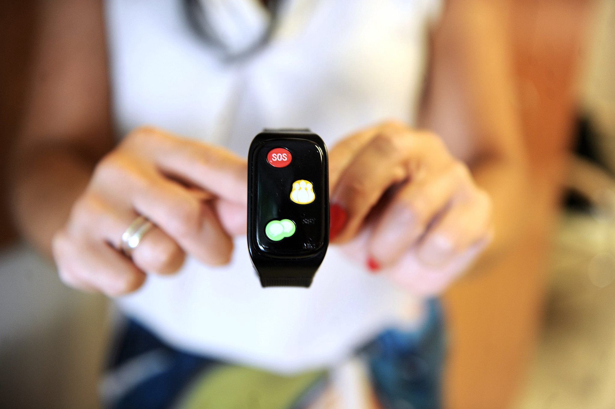 Bransoletka jest prosta w obsłudze