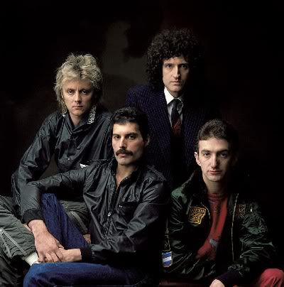 Królowa szykuje inwazję na sklepik Rock Band