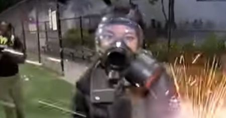 Dziennikarka trafiona granatem podczas wejścia na żywo. Nagranie z USA