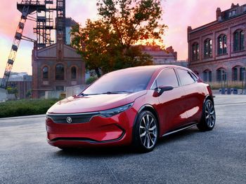 Izera wraca. Electromobility Poland otrzyma miliardowe wsparcie z KPO na fabrykę aut elektrycznych