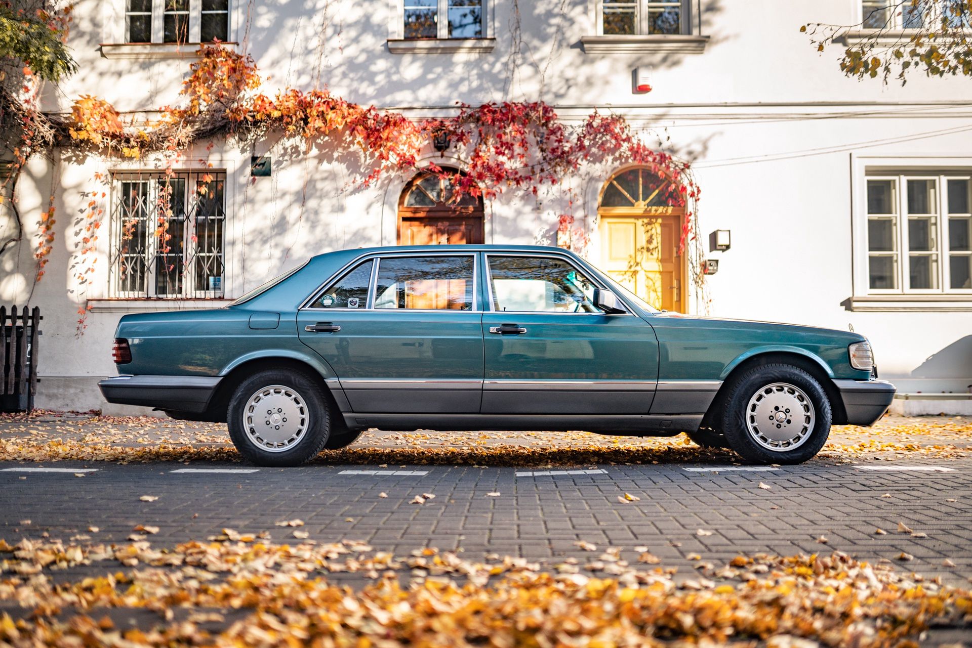 Mercedes-Benz 300 SDL W126